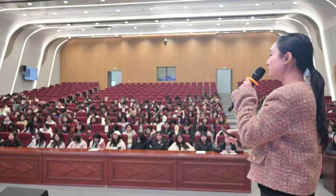 02313f025c886e96b7784c0826792ce0